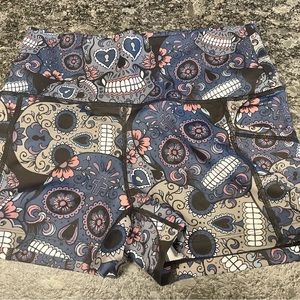 CVG Midnight skull 2.5” shorts- small